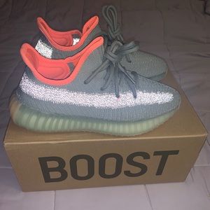 Yeezy 350 v2 desert sage